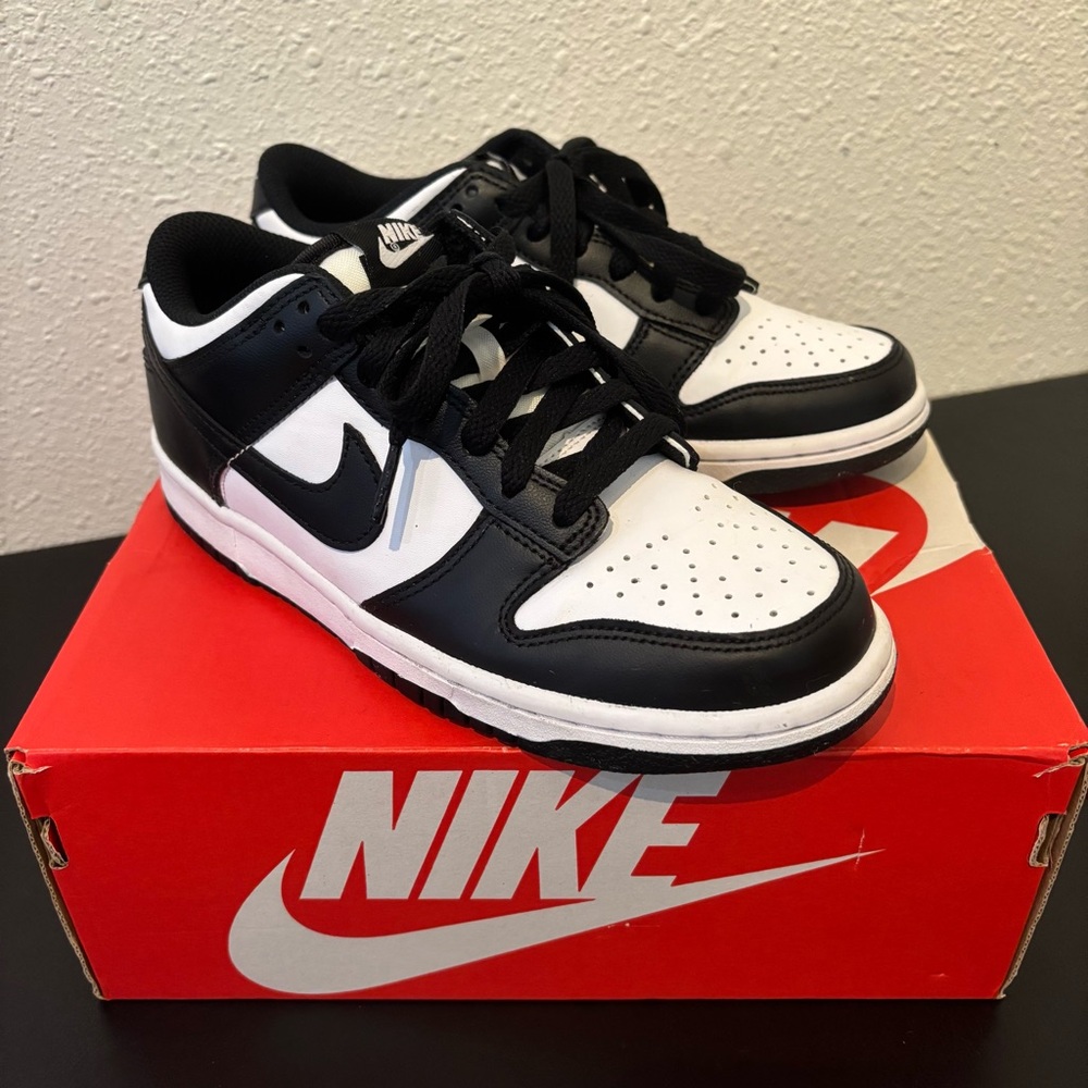 NIKE Dunk Low (GS) - White/Black-White